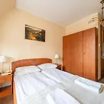 לינה וארוחת בוקר U Anusia Jacuzzi & Sauna 3*