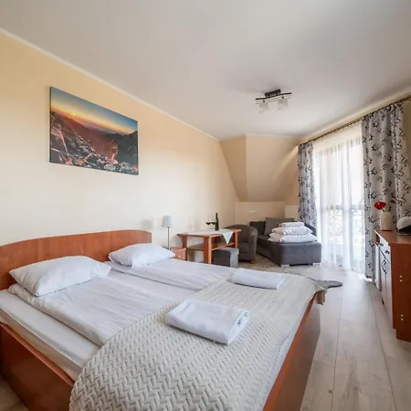 U Anusia Jacuzzi & Sauna Отель типа 