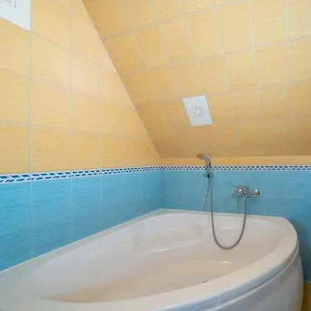 U Anusia Jacuzzi & Sauna Отель типа 