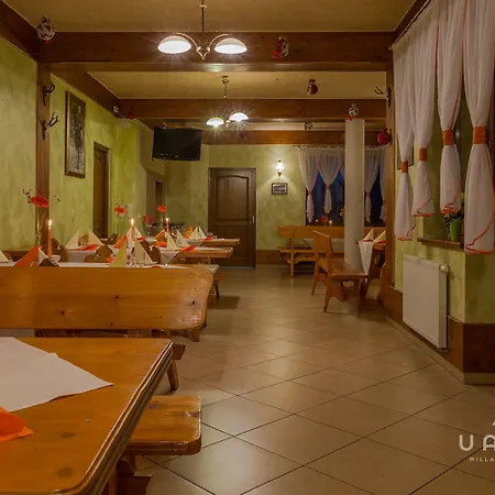 U Anusia Jacuzzi & Sauna B&B 자코파네