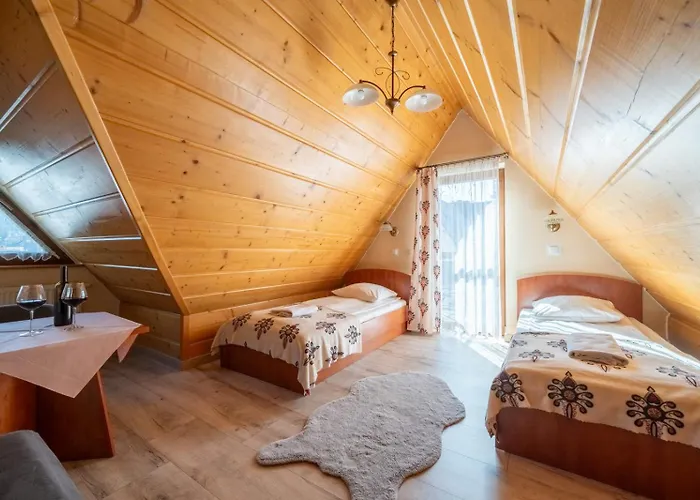 לינה וארוחת בוקר U Anusia Jacuzzi & Sauna