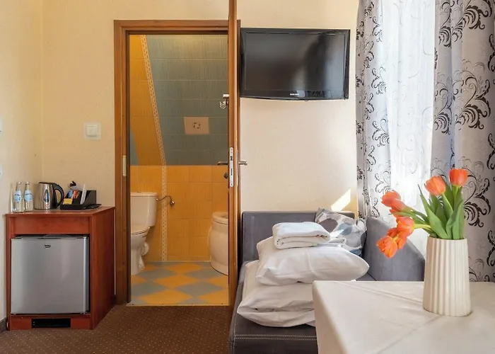 לינה וארוחת בוקר U Anusia Jacuzzi & Sauna 3*