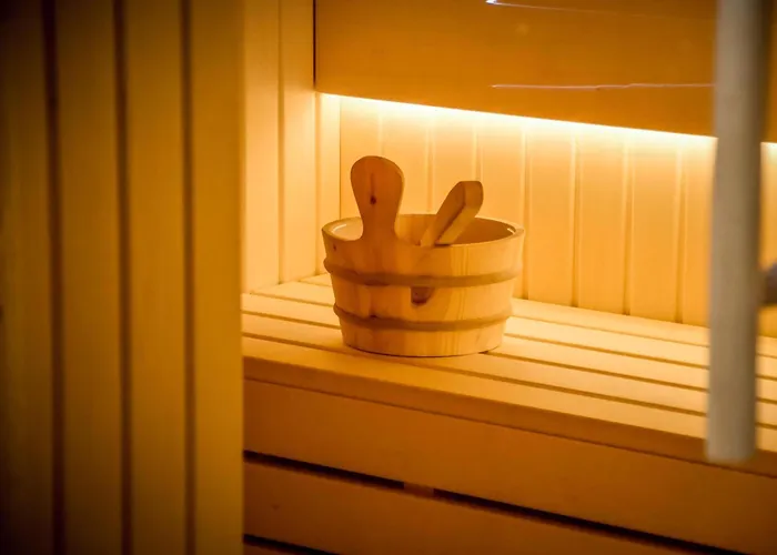 לינה וארוחת בוקר U Anusia Jacuzzi & Sauna 3*